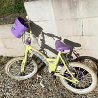 2 bici per bimba e bimbo e un triciclo