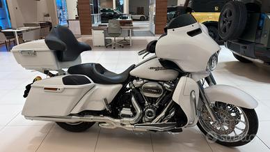 HARLEY DAVIDSON Street Glide Special 107
