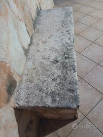 Vecchia lastra in pietra viva