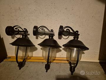 Tre fari a muro da esterni