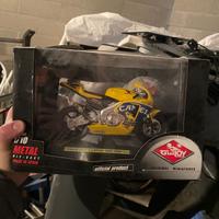 HONDA RC 211 V - Troy BAYLISS - CAMEL HONDA Team