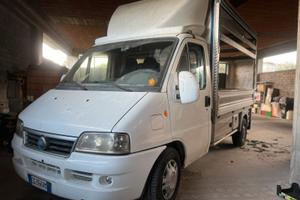 Furgone  da lavoro centinato meccanica 2.8