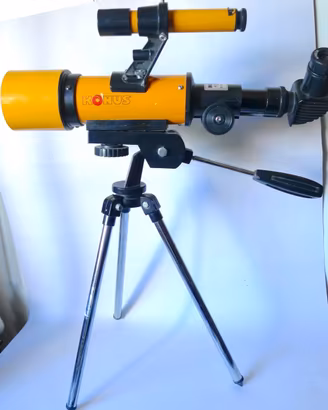 Konus telescopio astronomico