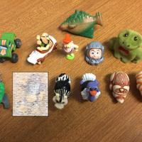 Lotto 11 personaggi in plastica sorpresine vintage