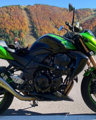 KAWASAKI 750R