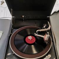 Antico Grammofono a valigia "La Voce Del Padrone"