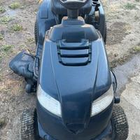 Trattorino tagliaerba motore nuovo