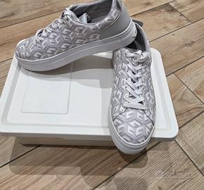 Sneakers "Guess" donna taglia 39