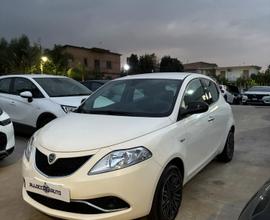 Lancia Ypsilon 1.2 69 CV 5 porte S&S Gold