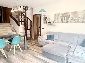 Perfetto e luminoso tricamere su due livelli