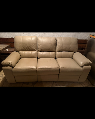 Divano beige in pelle vera