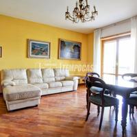 TRILOCALE CON AMPIO BALCONE E POSTO AUTO COPERTO