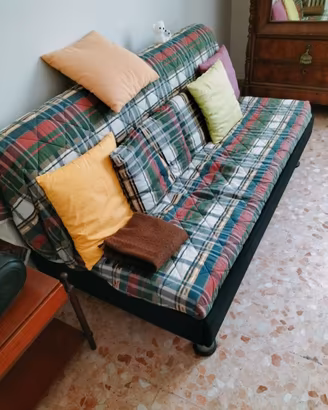 Divano letto matrimoniale con rete a doghe