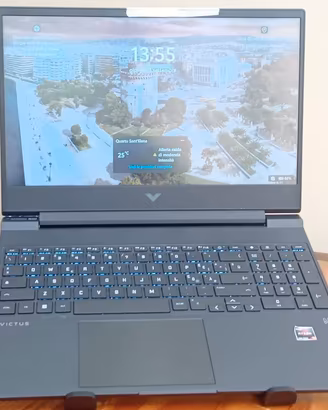 PC gaming marca HP serie VICTUS 15-fb0027nl