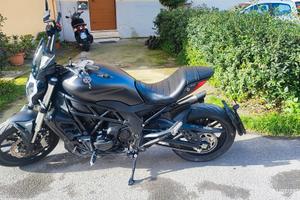 moto Benelli 502