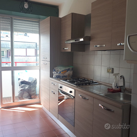 Apparramento ammobigliato.3 camere da letto