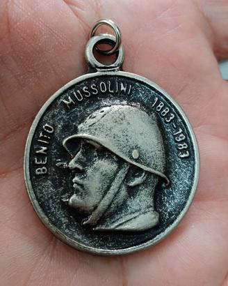 Medaglia commemorativa  nascita Benito Mussolini 