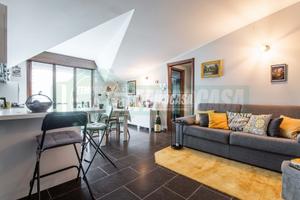 TRILOCALE ELEGANTE IN PALAZZINA - BOX, CANTINA