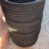 Pneumatici Barum 215 40 17