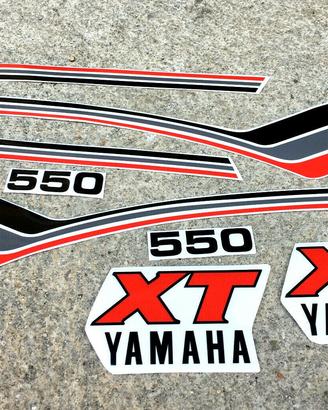 Adesivi Yamaha XT 550 - 1982 / moto bianca e rossa