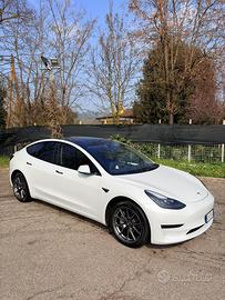 Tesla Model 3 RWD Cessione Leasing