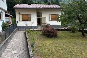 Casa indipendente con giardino a Paularo