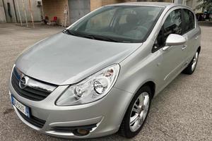 OPEL Corsa 1.2 5 porte Cosmo senza nessun lavoro