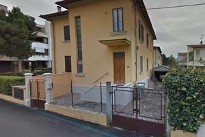 Camera in appartamento condiviso