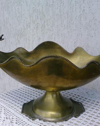 Centrotavola alzatina d'epoca in ottone e bronzo o