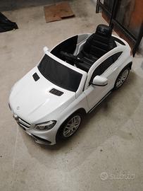 Auto elettrica per bambini