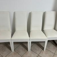 Set di 4 sedie bianche moderne in ecopelle