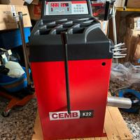 Equilibratrice specifica per ruote moto