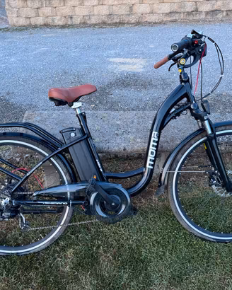 MOMA E-Bike 28” – City Bike Elettrica