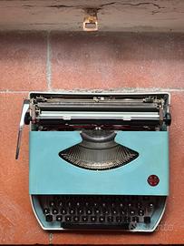Macchina da scrivere Engadine