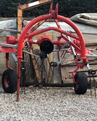 Girello ranghinatore 6 aspe e cernitrice a motore