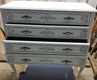 comoncino datato laccato 