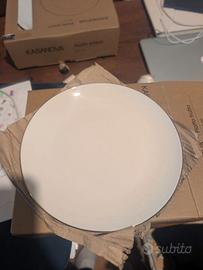 SET COMPLETO PIATTI PORCELLANA FILO ORO