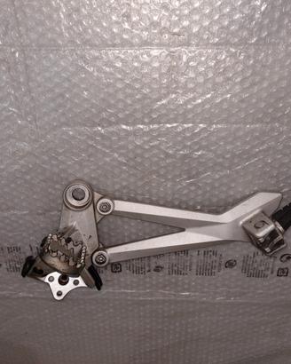 Pedana poggiapiedi staffa sinistra ktm 690 smc