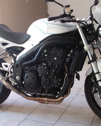Triumph Speed Triple 955i - 2004