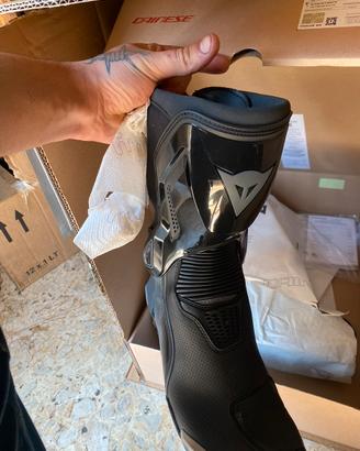 Dainese torque 4