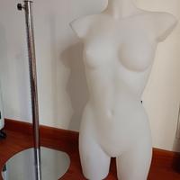 Manichino donna con base in metallo