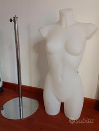 Manichino donna con base in metallo