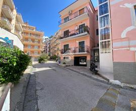 UFFICIO A POZZUOLI