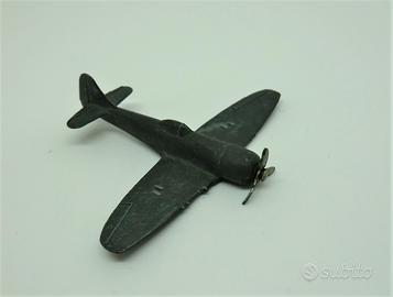 Dinky toys aereo tempest ii raf hawker hurricane
