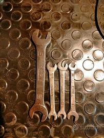Set 4 chiavi d'epoca FIAT dotazione originale