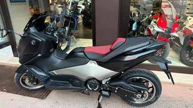 T MAX 560 25th anniversario