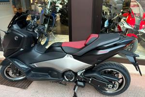 T MAX 560 25th anniversario