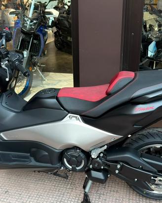 T MAX 560 25th anniversario