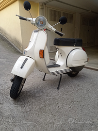 Piaggio vespa P200E