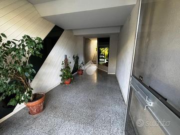3 LOCALI A REGGIO DI CALABRIA